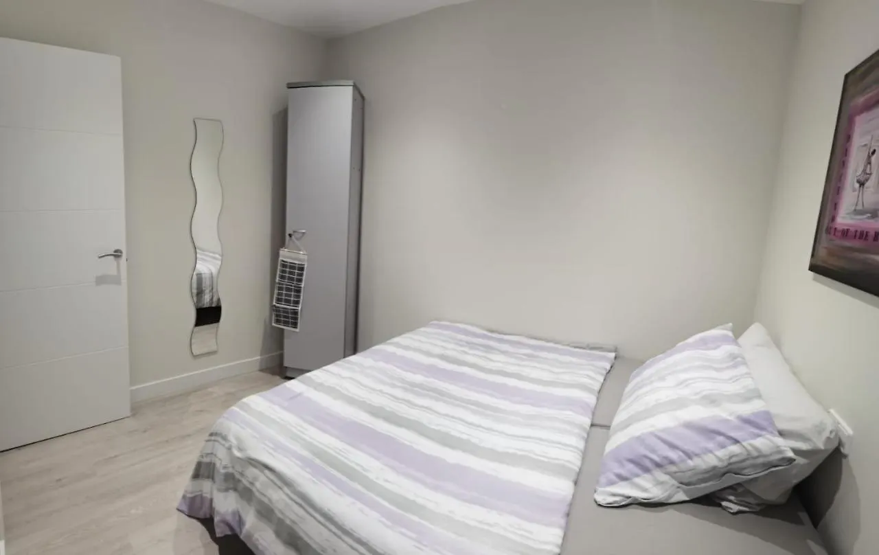 Barcelona, Apartamento De 2 Habitaciones. L'Hospitalet de Llobregat Spagna