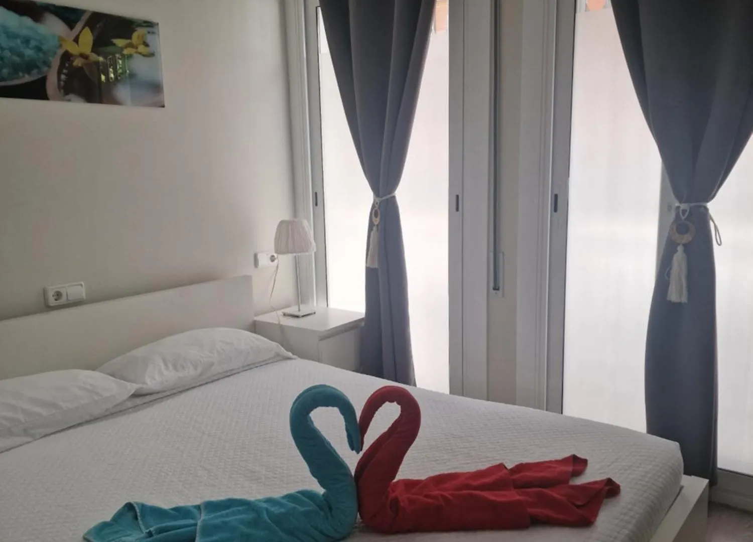 Barcelona, Apartamento De 2 Habitaciones. L'Hospitalet de Llobregat 0*,  Spagna