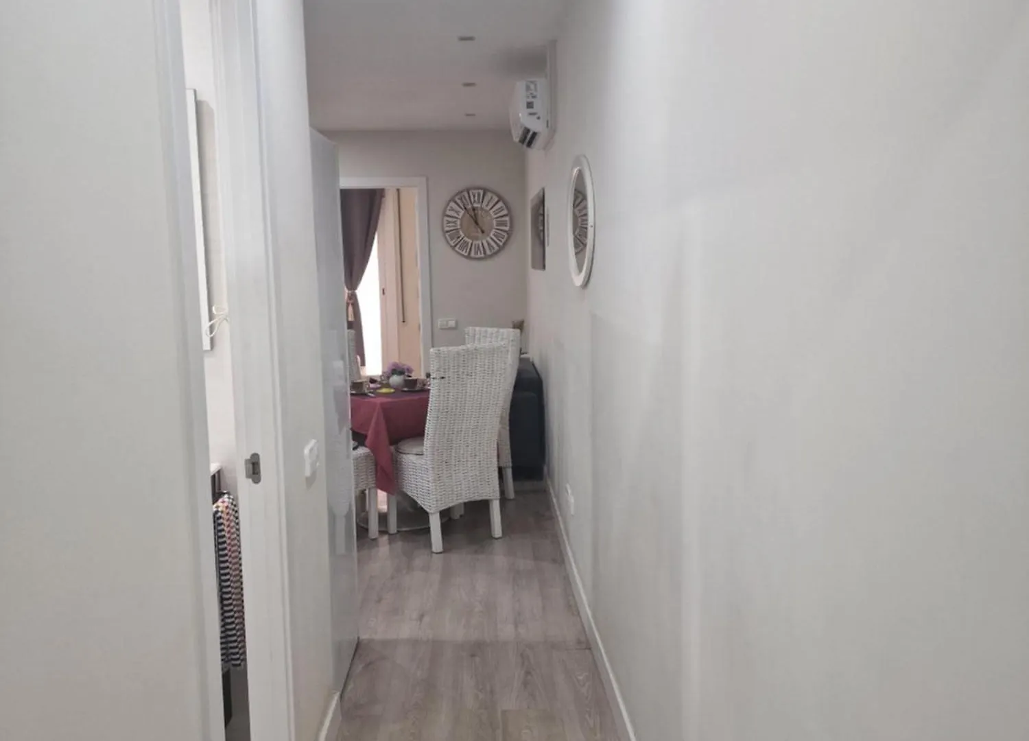 Barcelona, Apartamento De 2 Habitaciones. L'Hospitalet de Llobregat
